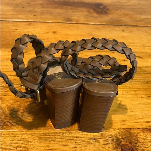 Michael Kors Brown Braided Women's Sandals size 37.5 - Picture 3 of 5